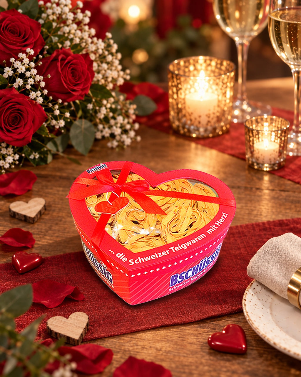 Herz-Schachtel Chili Tagliatelle — Als Geschenk